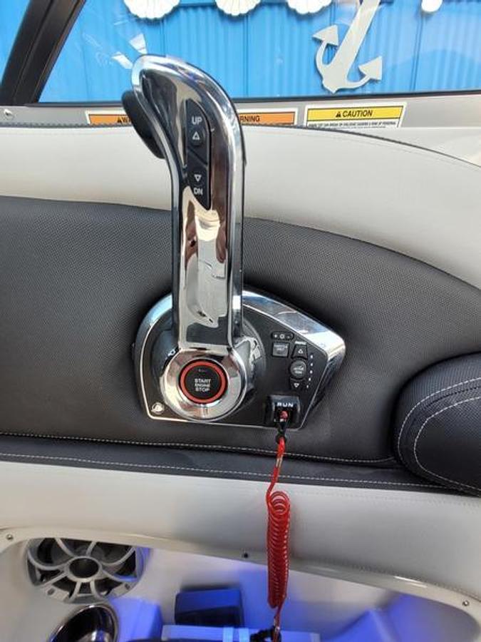 2024 Crownline 260 SS