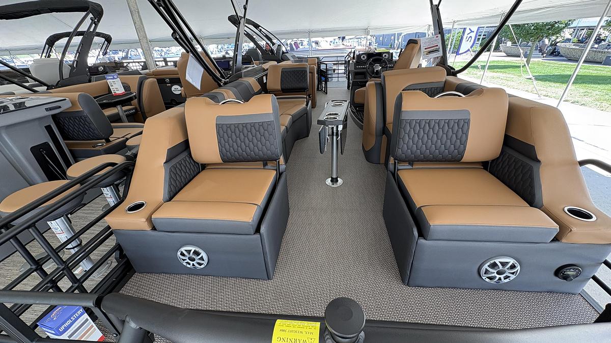 2027 Sylvan L5 SLZ