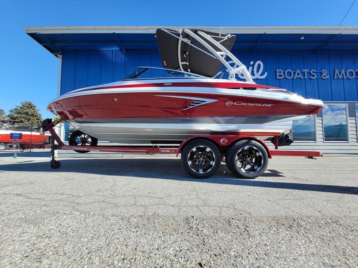 2024 Crownline 220 SS