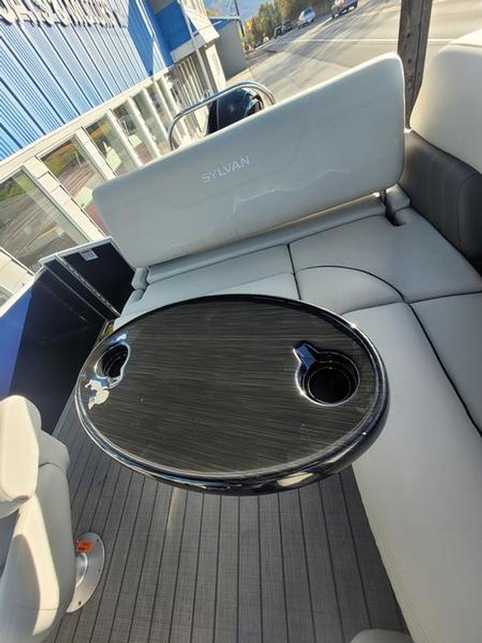 2025 Sylvan Mirage 822 CLZ