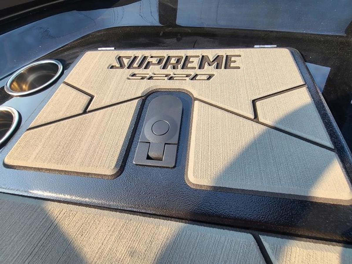 2026 Supreme Boats S220