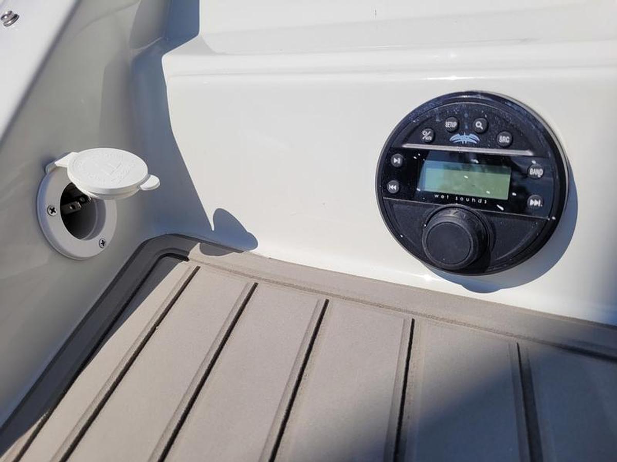 2024 Crownline 260 SS