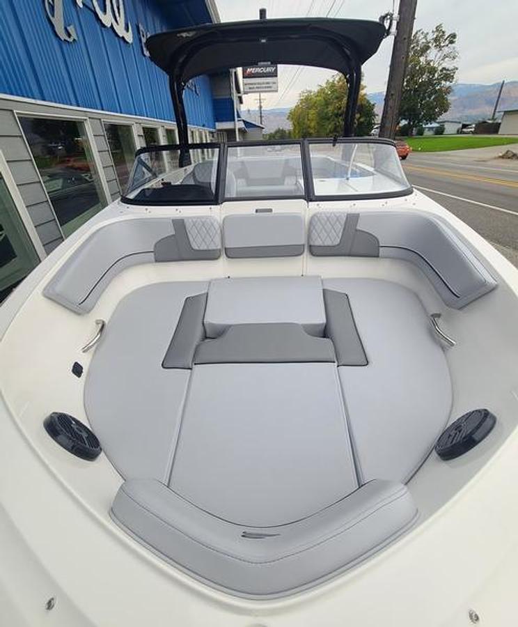 2026 Bayliner VR6
