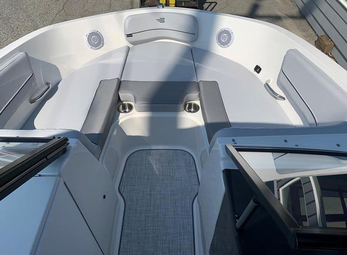 2024 Bayliner VR6 Bowrider