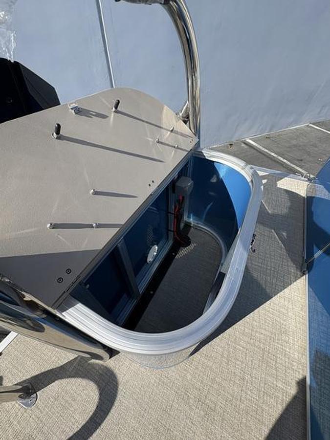 2026 Avalon Venture 85 Quad Lounger 25 FT