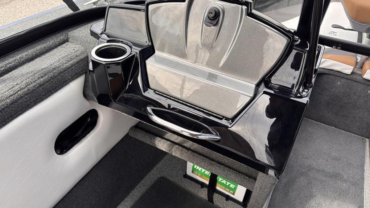 Used 2023 Starweld Victory 20 DC