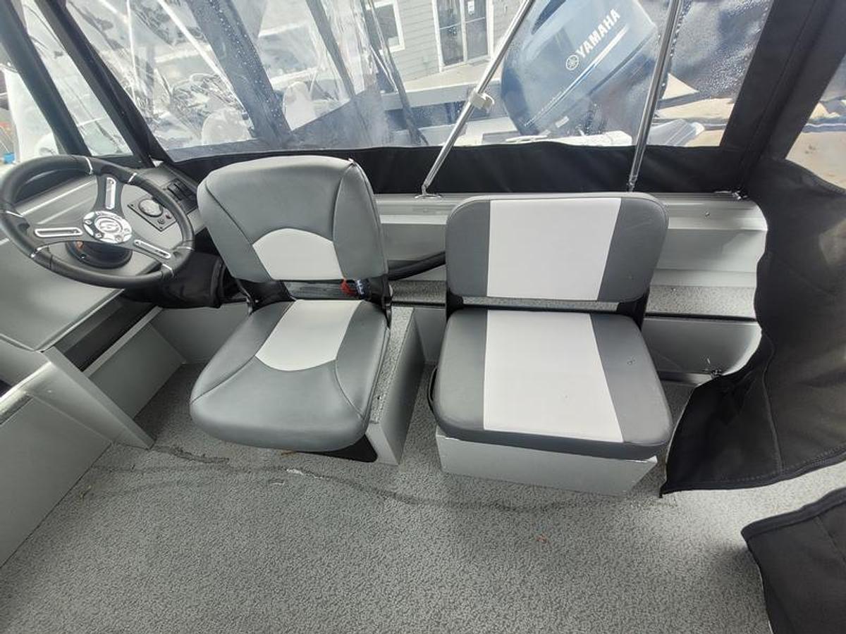 2025 Smoker Craft 162 Pro Tracer