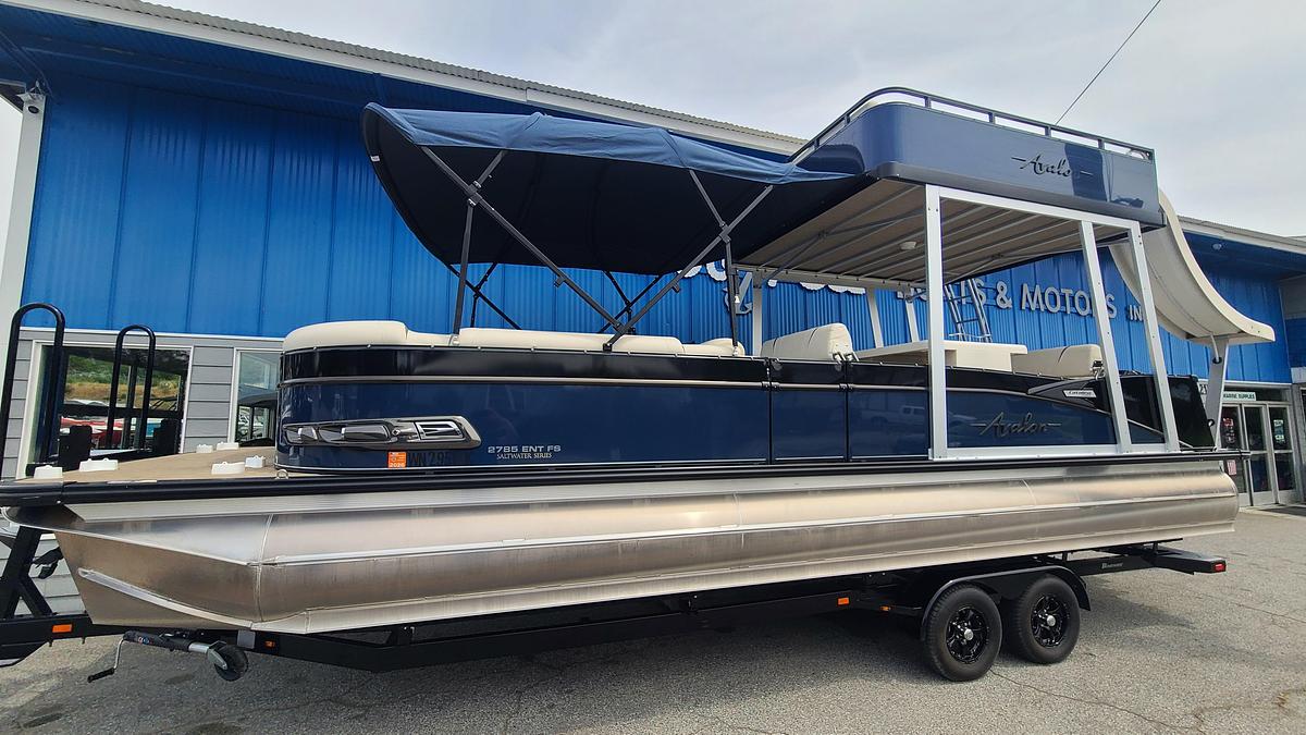 Used 2022 Avalon 27 Catalina Entertainer Funship