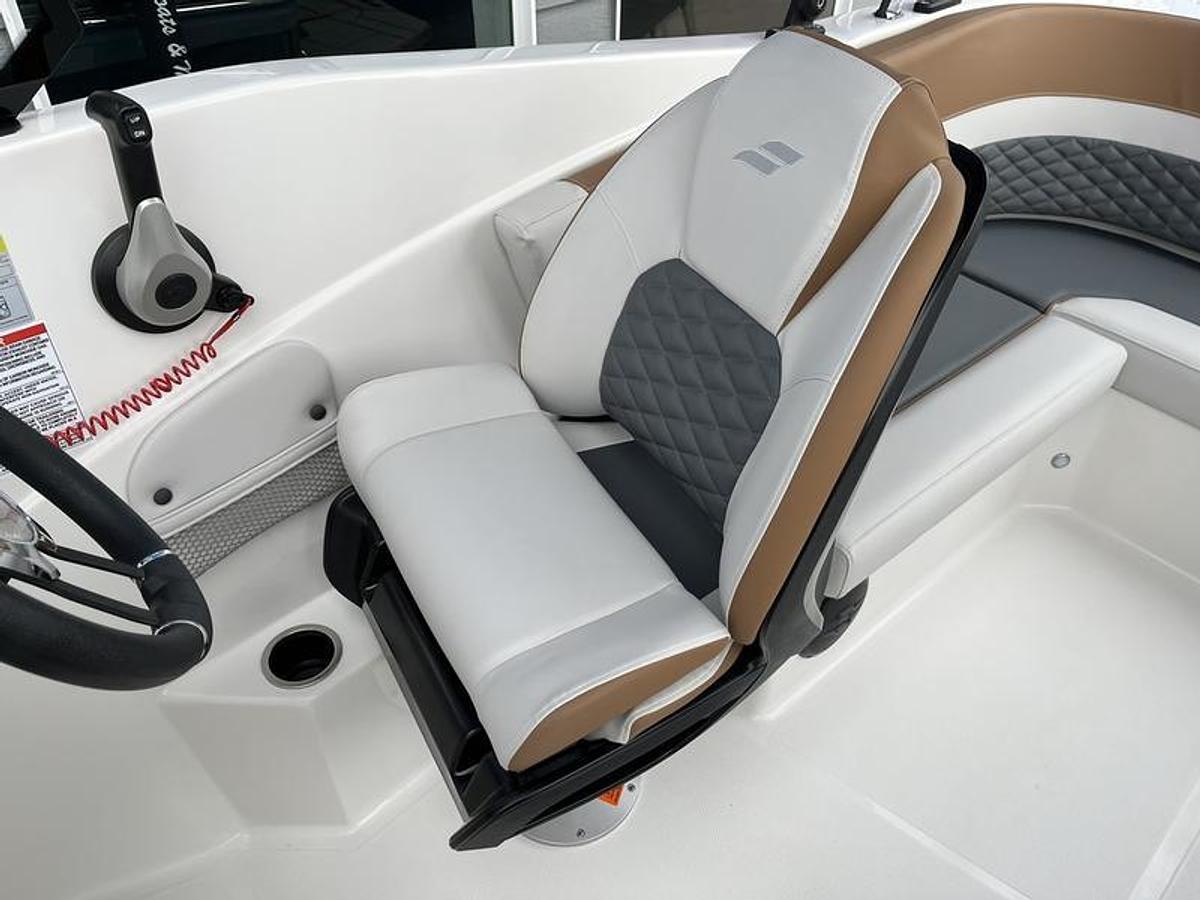 2025 Starcraft Marine SVX 230 OB