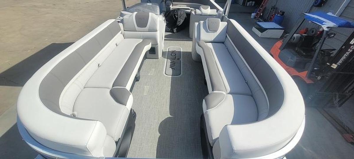 2025 Avalon CATALINA - 25 FUNSHIP CRUISE