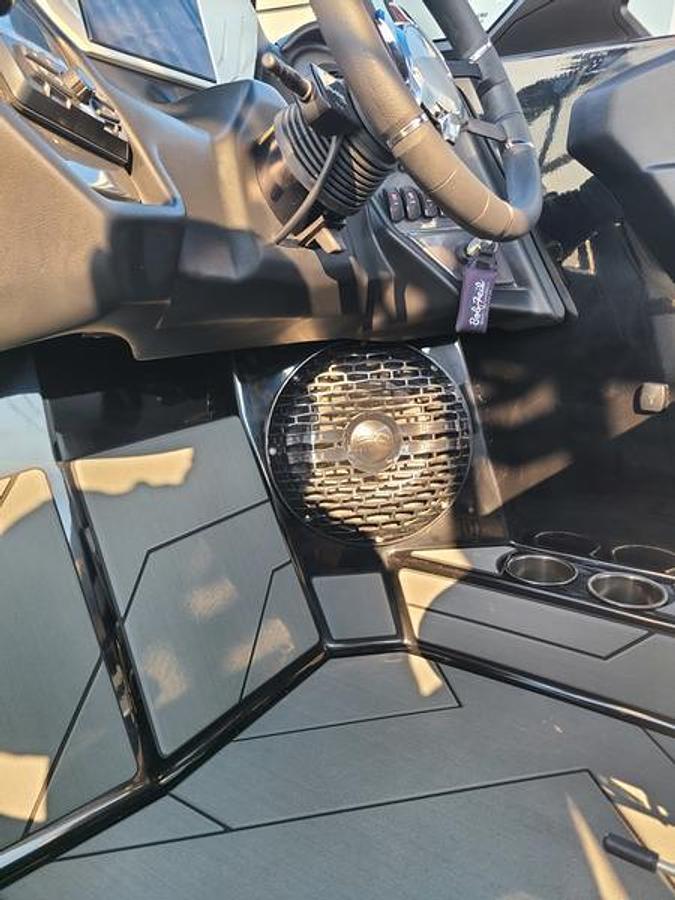 2026 Supreme Boats S220