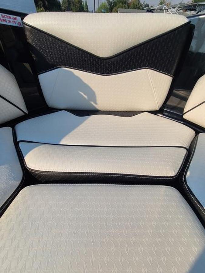 2026 Supreme Boats S220