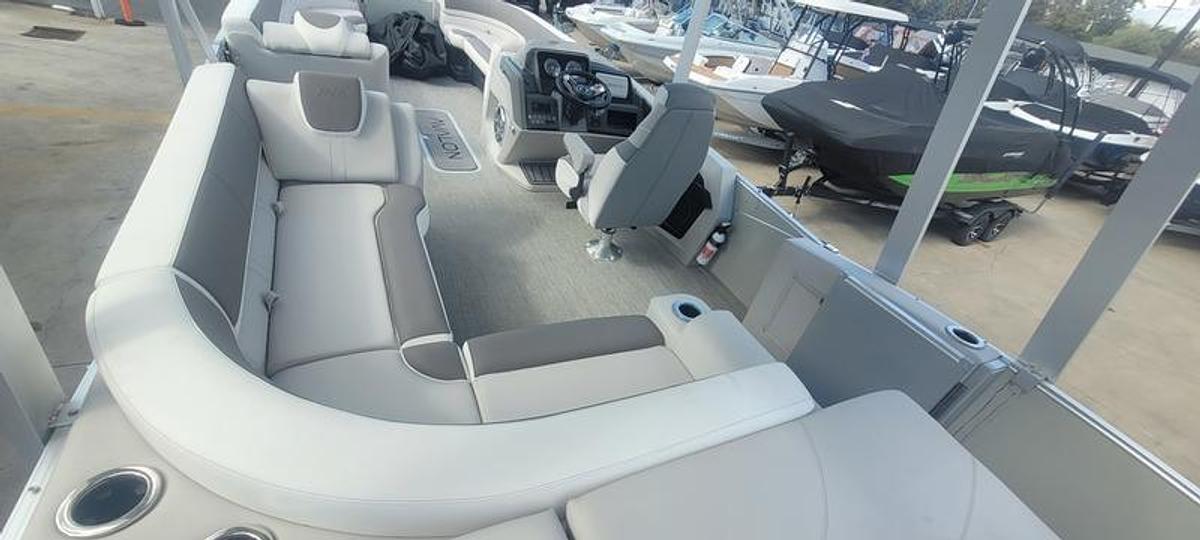 2025 Avalon CATALINA - 25 FUNSHIP CRUISE