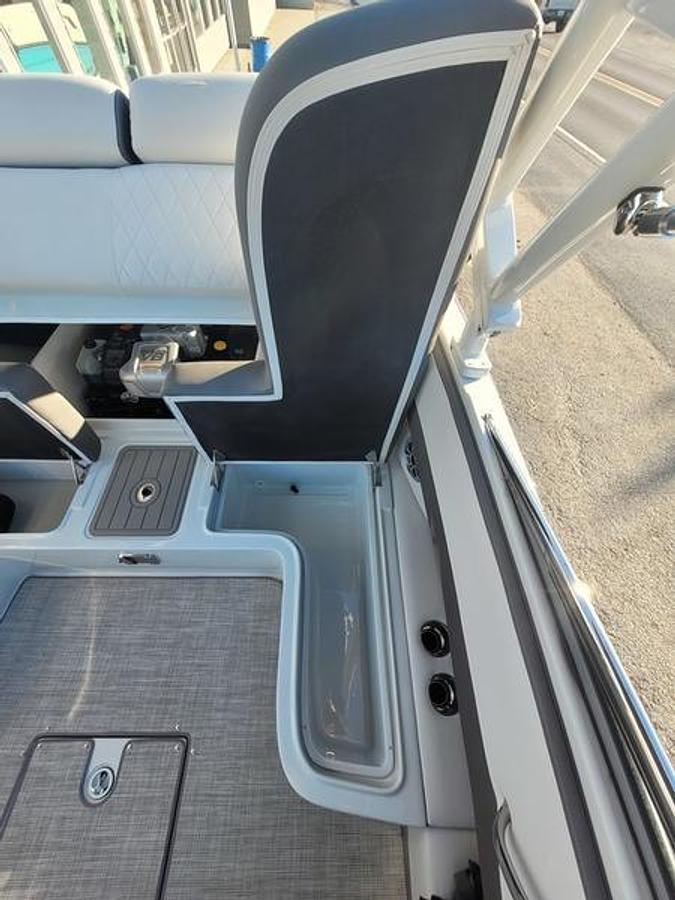 2024 Crownline 240 SS