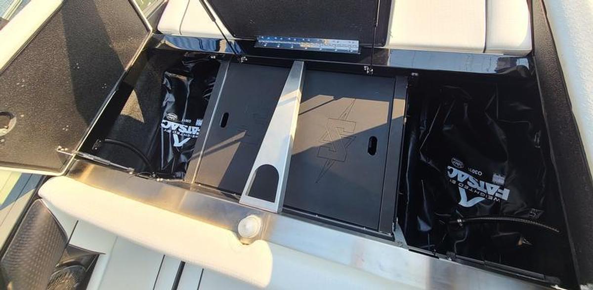 2026 Supreme Boats S220