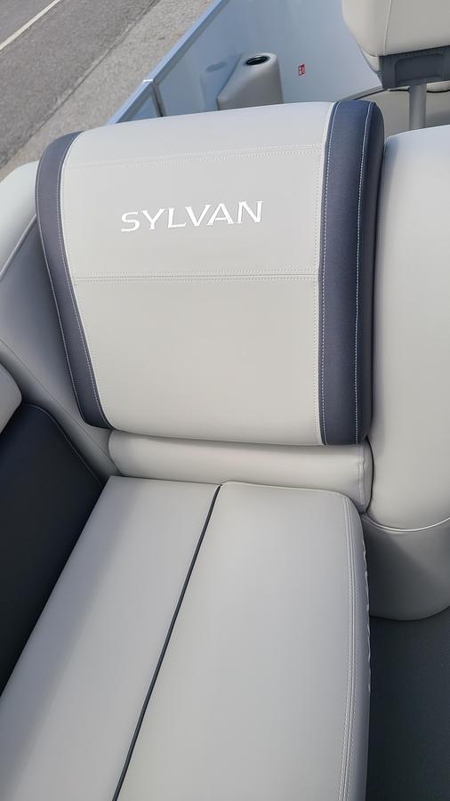 2026 Sylvan 818 Fish