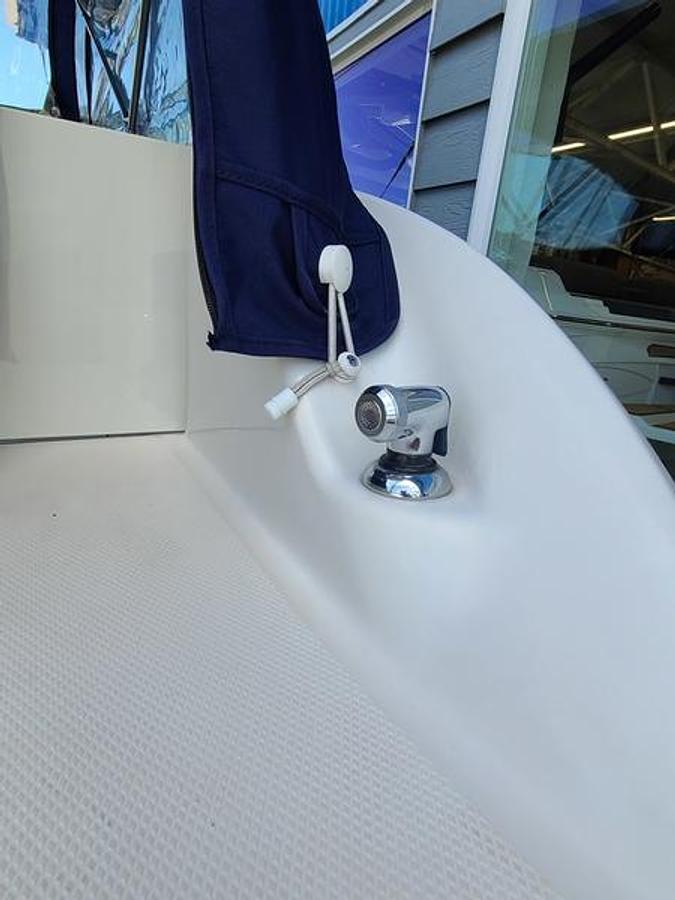 Used 2007 SeaRay 220 SUNDECK