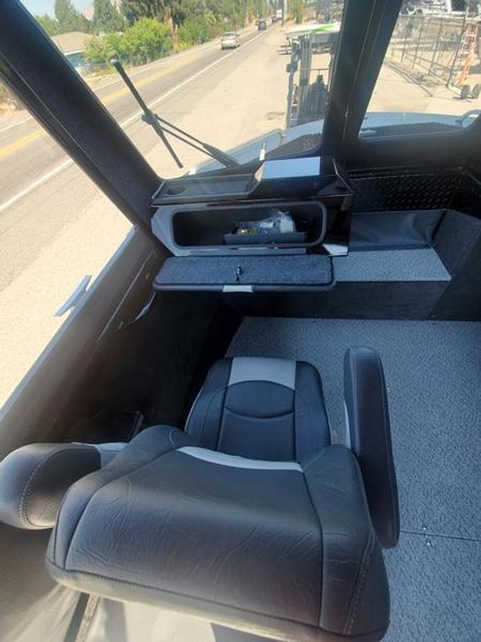 2023 Custom Weld 19/21 Wide Body OffShore Rigid Top