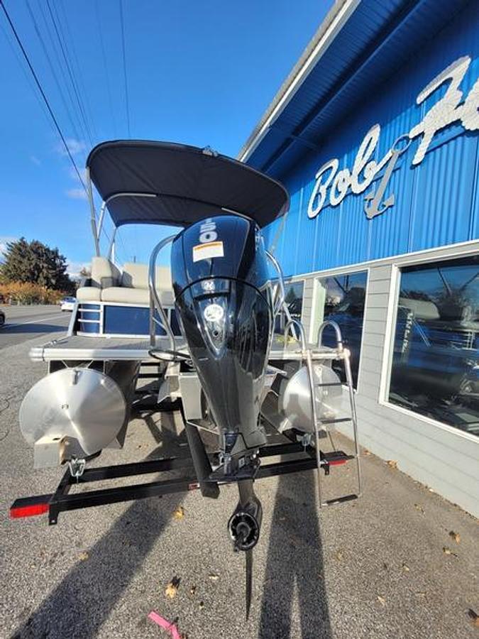 2025 Sylvan Mirage 822 CLZ