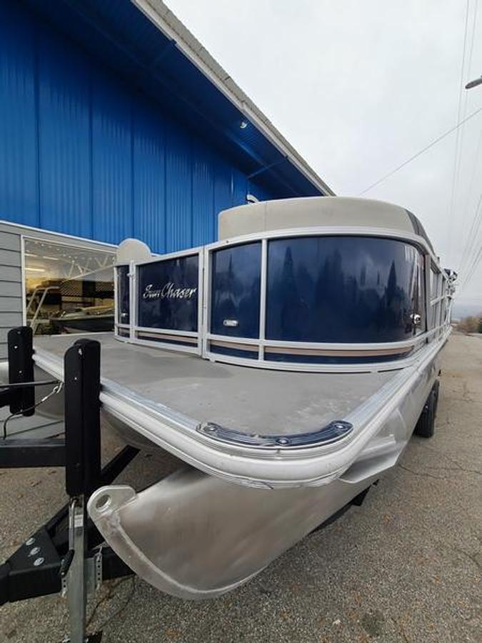 Used 2022 SunChaser Geneva 24 Cruise