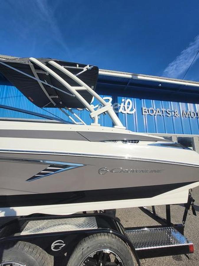 2024 Crownline 240 SS