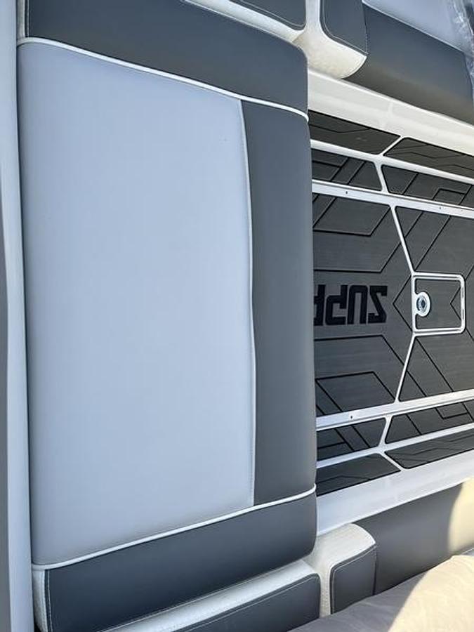 2026 Supreme Boats S240