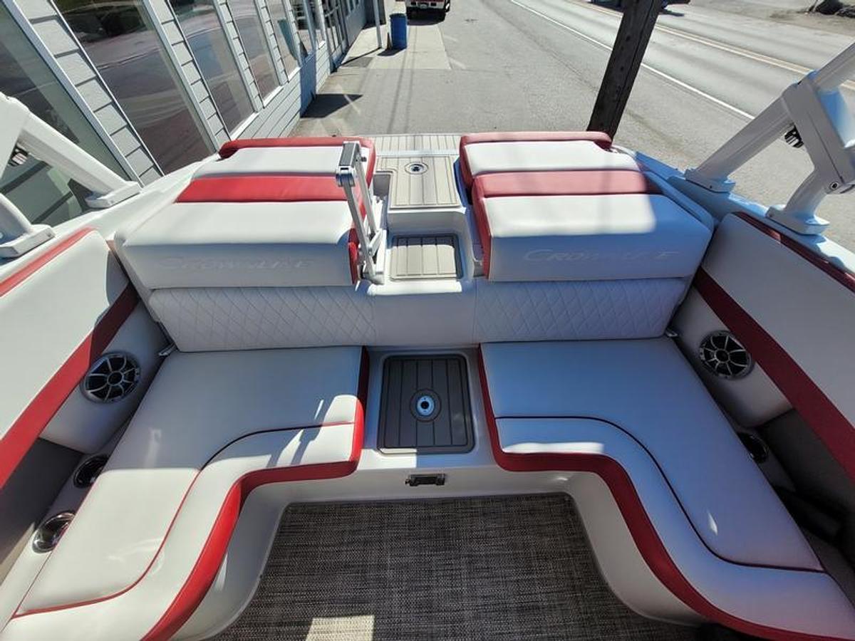 2024 Crownline 220 SS