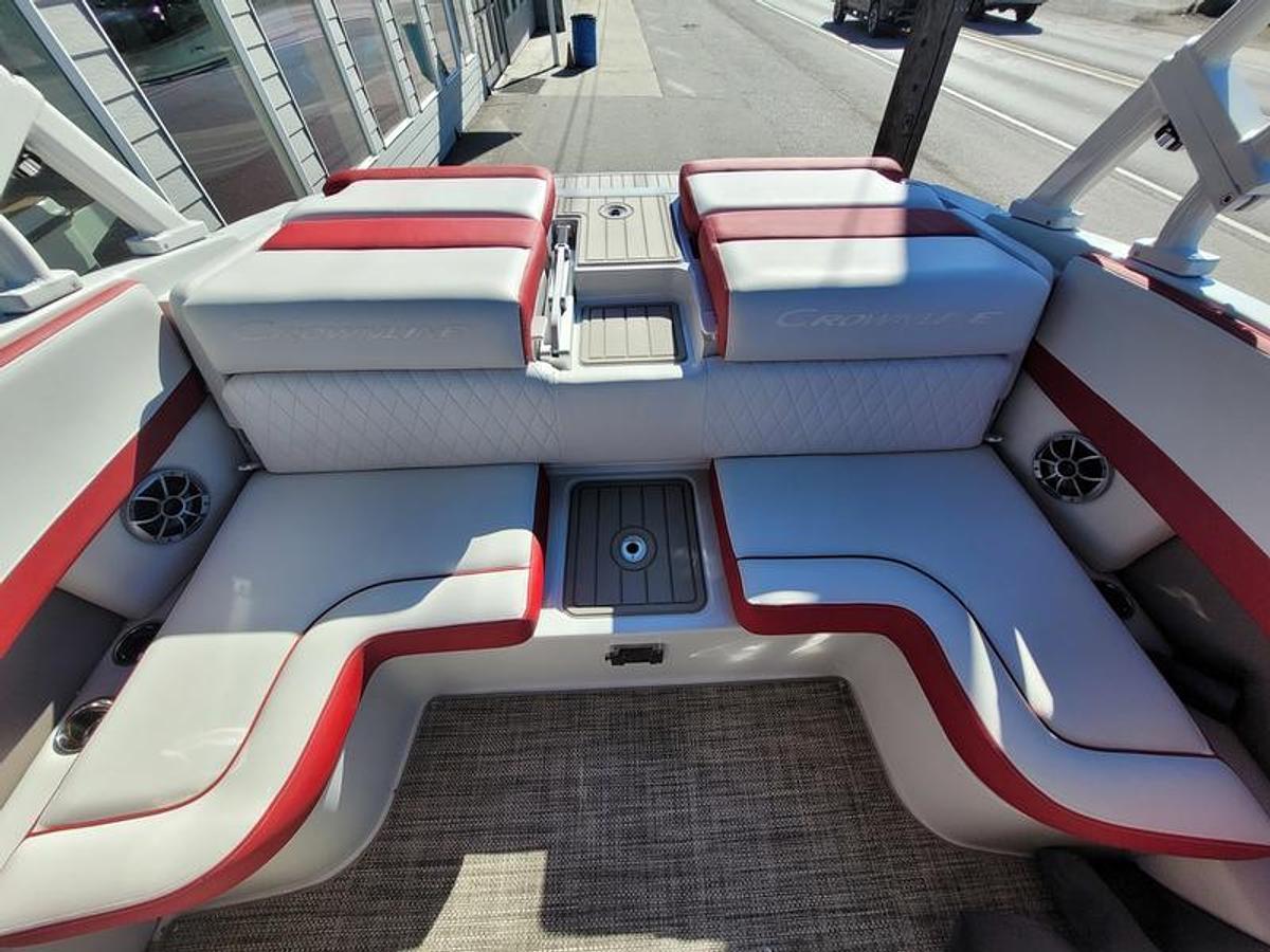 2024 Crownline 220 SS