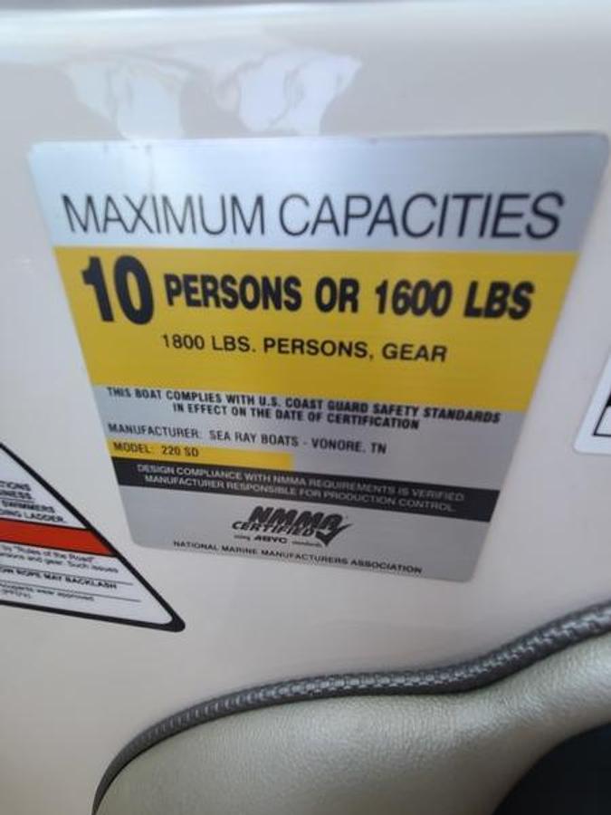 Used 2007 SeaRay 220 SUNDECK