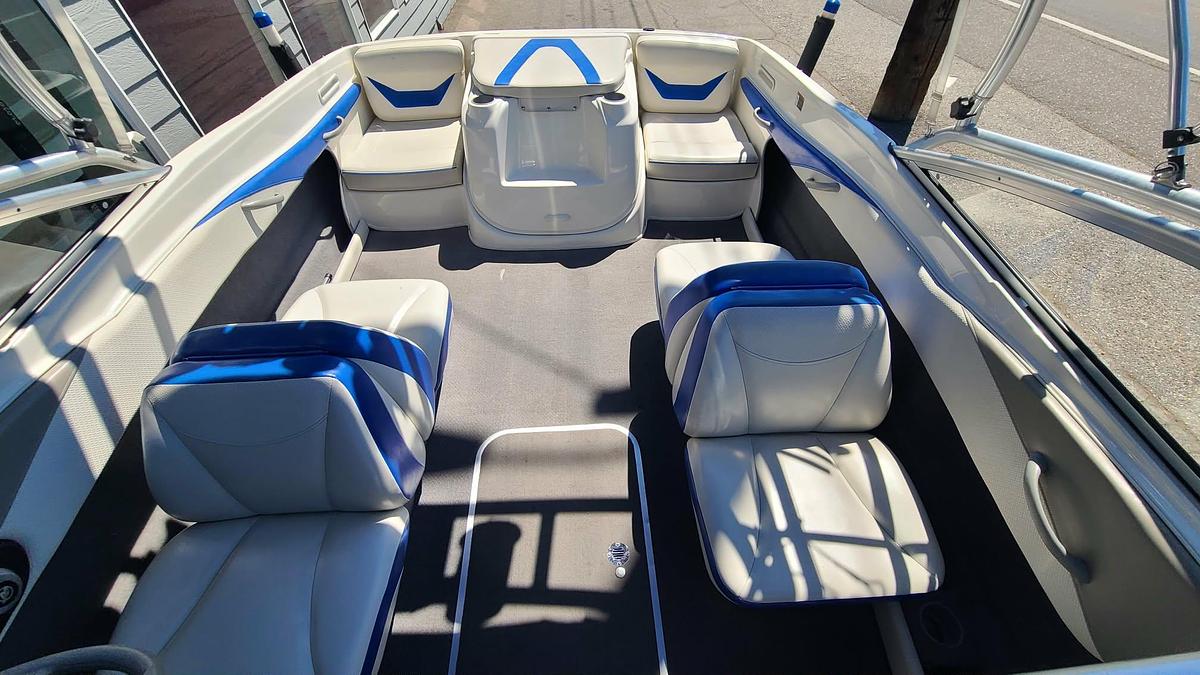 Used 2006 Bayliner 205
