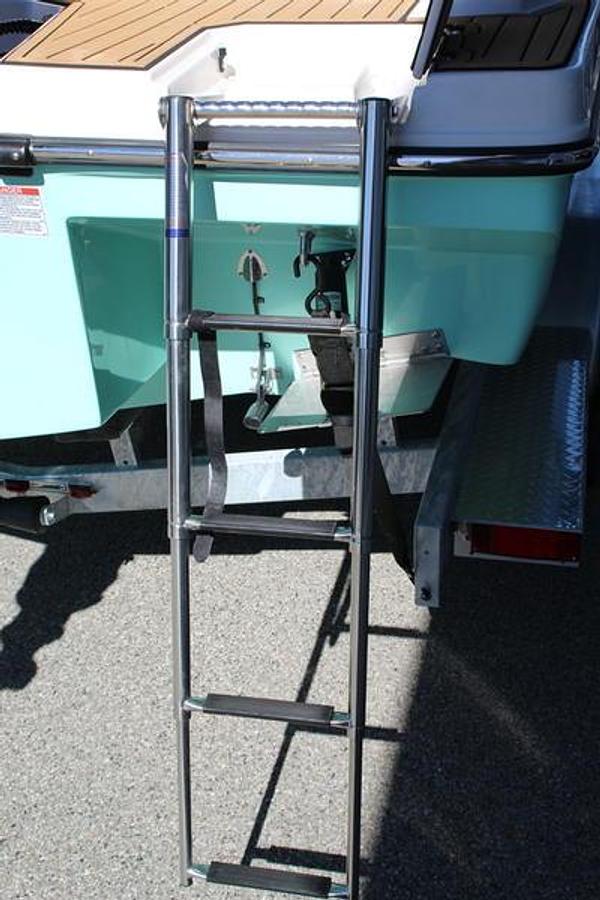 2025 Starcraft Marine SVX OB 231 CC