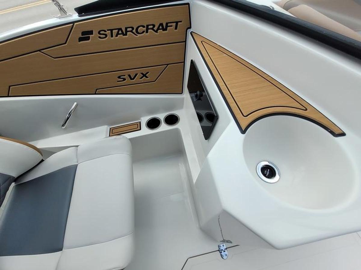 2025 Starcraft Marine SVX 210 DC OB