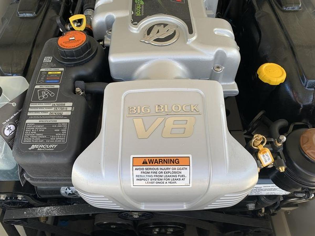 2024 Crownline 240SS