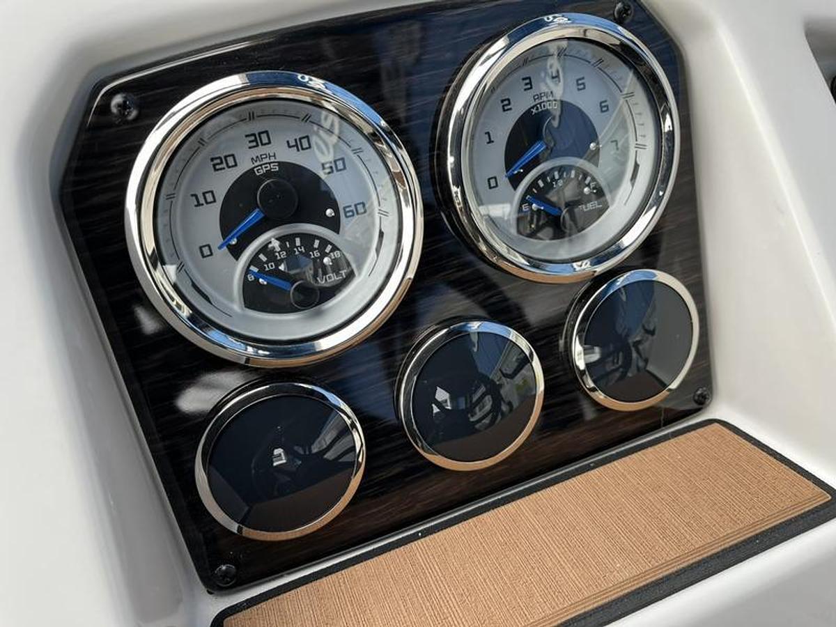 2025 Starcraft Marine SVX 230 OB