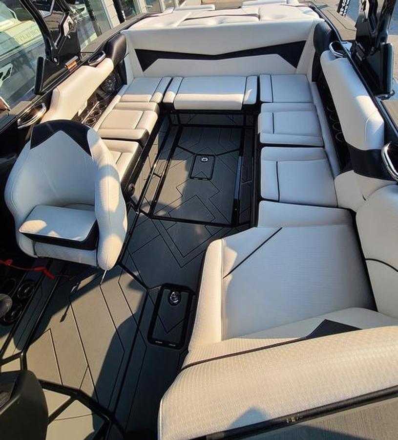 2026 Supreme Boats S220