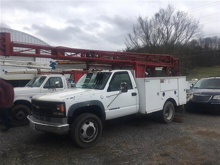 Used 1996 Chevy 3500 Pump Hoist Rig