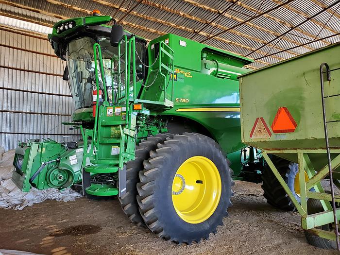 Used ** Hillco Sidehill ** 2019 John Deere S780 Combine w/ 670 hrs