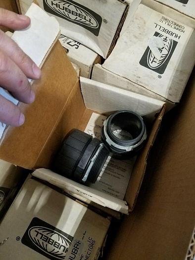 Hubbell 2" Liquid Tight Connector NPT Threads for Flexible Nonmetallic Conduit