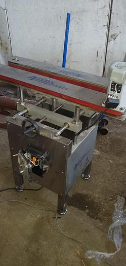 Usado Accutek Transfer Conveyor with Stainless base