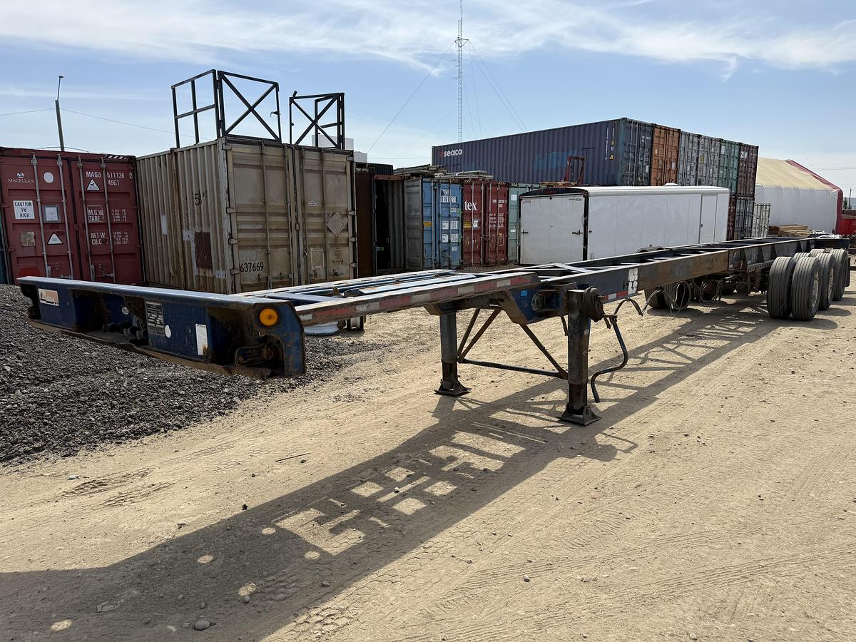 Used 2005 MAXAT 40' Tridem Extendable/Trombone Container Chassis