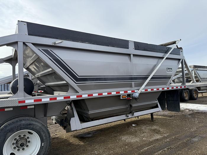 Used 2022 Load Line 42' Tridem Clam Dump