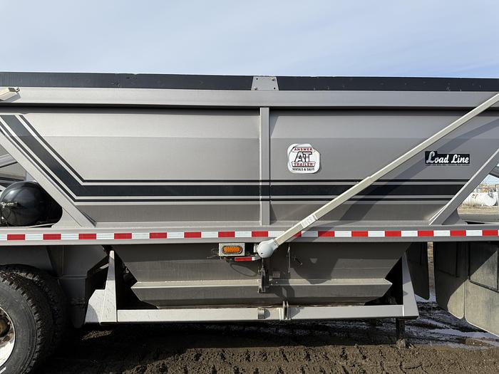 Used 2021 Load Line 40’ Tridem Clam Dump