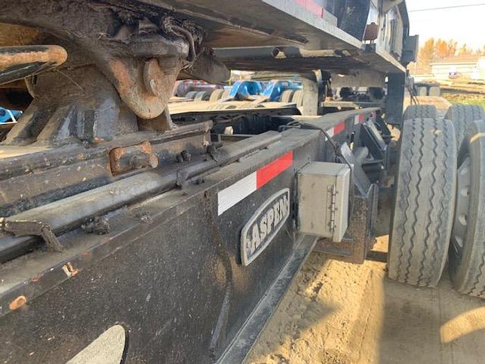 Used 2000 Aspen Hydraulic Low Bed / Low Boy Tandem Cali 9 Axle Combination