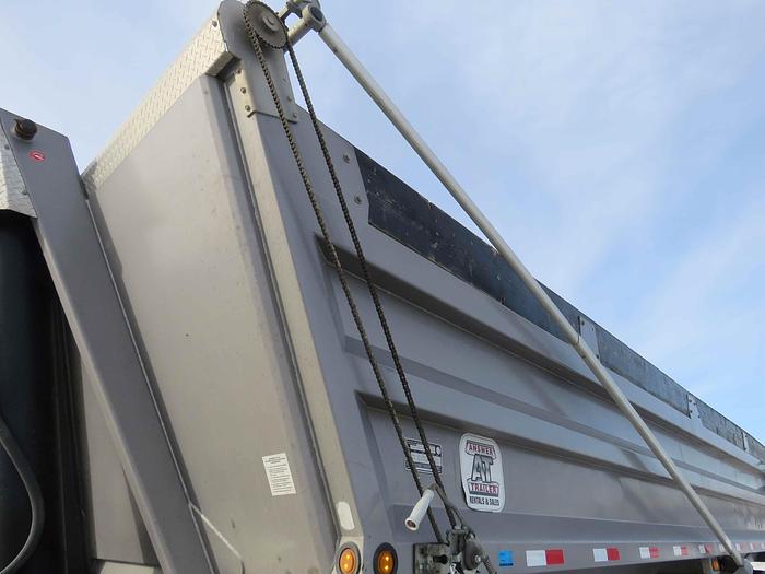 Used 2022 Load Line 35' Tridem End Dump