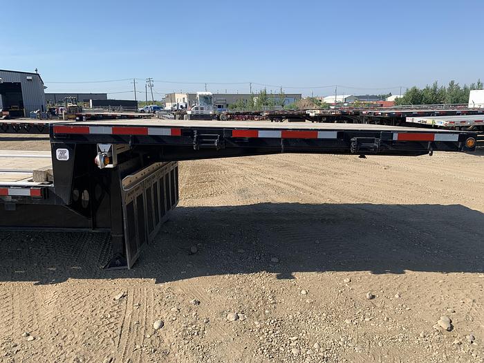 Used 2024 Lode King 53' Tridem Step Deck with Ramps