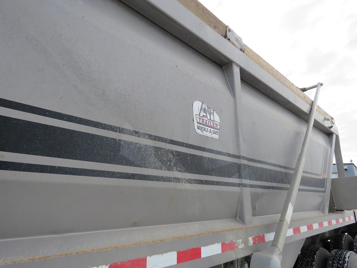 Used 2021 Load Line 40’ Tridem Clam Dump