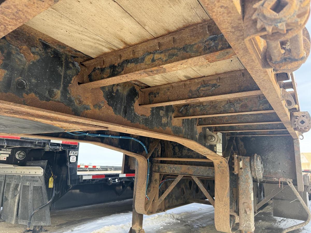 Used 2016 Manac 53' Tridem Step Deck