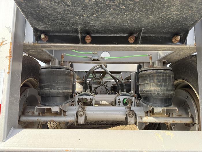 Used 2022 Load Line 40' Tridem Clam Dump