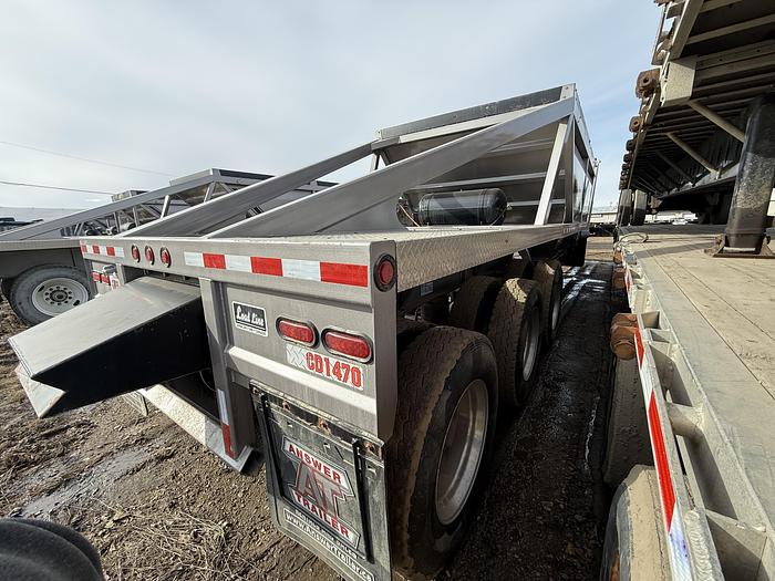 Used 2022 Load Line 40' Tridem Clam Dump