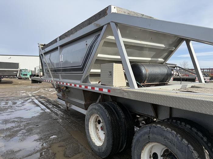 Used 2018 Load Line 38’ Tridem Clam Dump